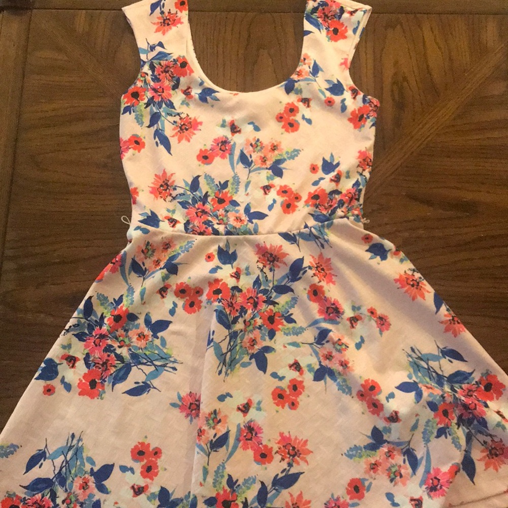 Sleeveless pink dress